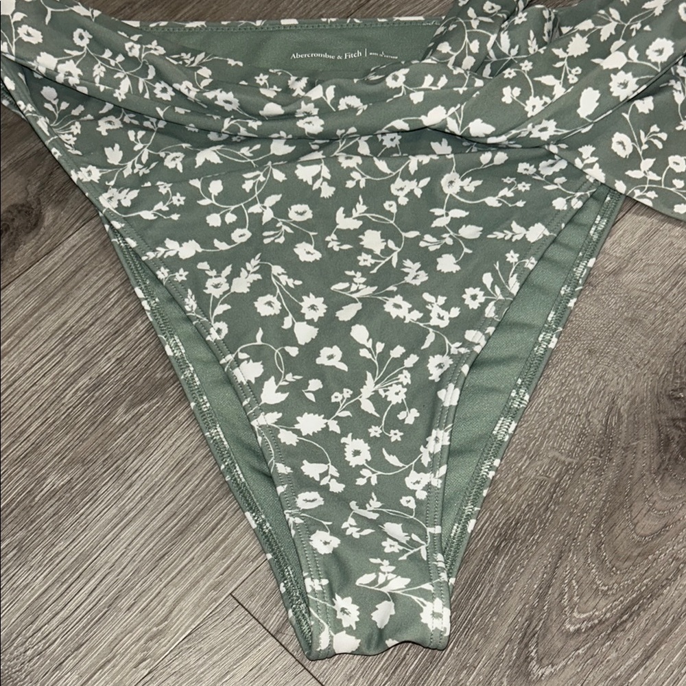 Abercrombie & Fitch Green Floral Bikini Bottom - Picture 3 of 5